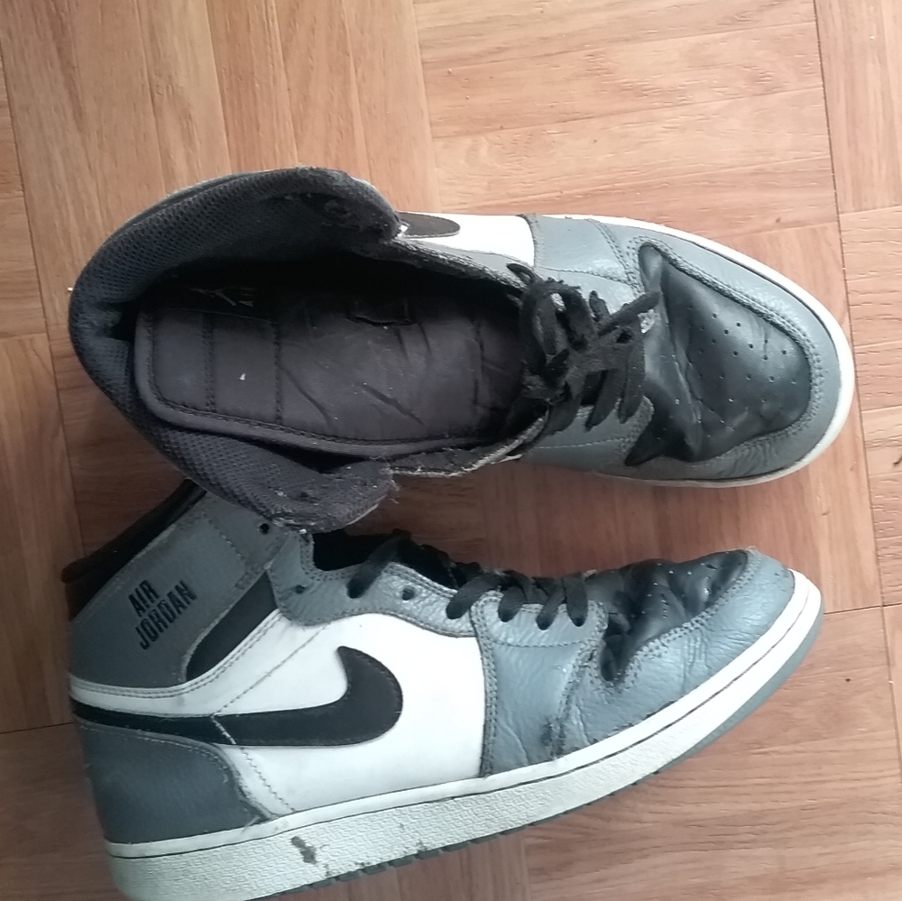 🥶Nike Air Jordan's (USED & EASY FIX CLEAN)